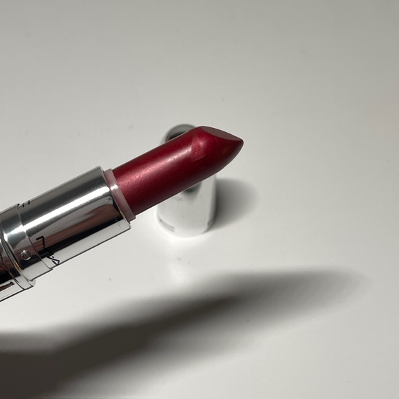 NEW in box MAC STRAIGHT FIRE 0.1oz 3g Matte Holiday Make-Up Lipstick FULL SIZE - Picture 4 of 8